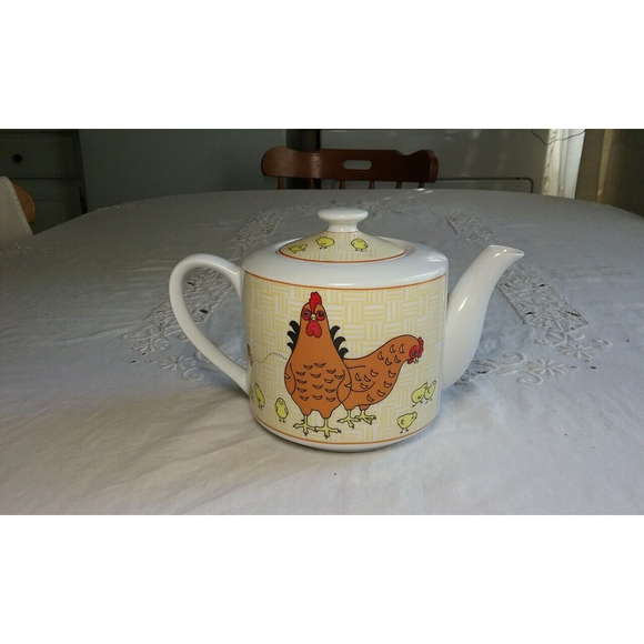 Vintage Porcelain Teapot Hens Chicks and Butterflies by Cameron Japan - Picture 1 of 12